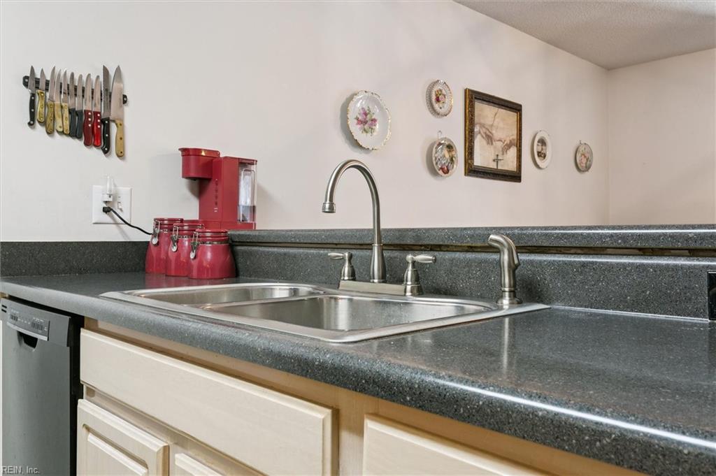 818 Miller Creek Lane Newport News VA 23602