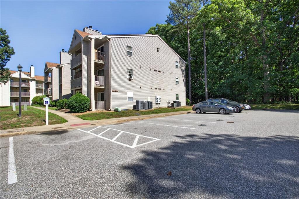 560 Candle Lane Newport News VA 23608