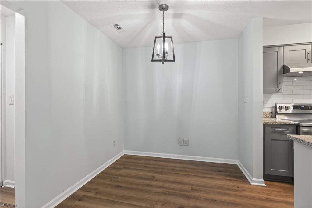 560 Candle Lane Newport News VA 23608