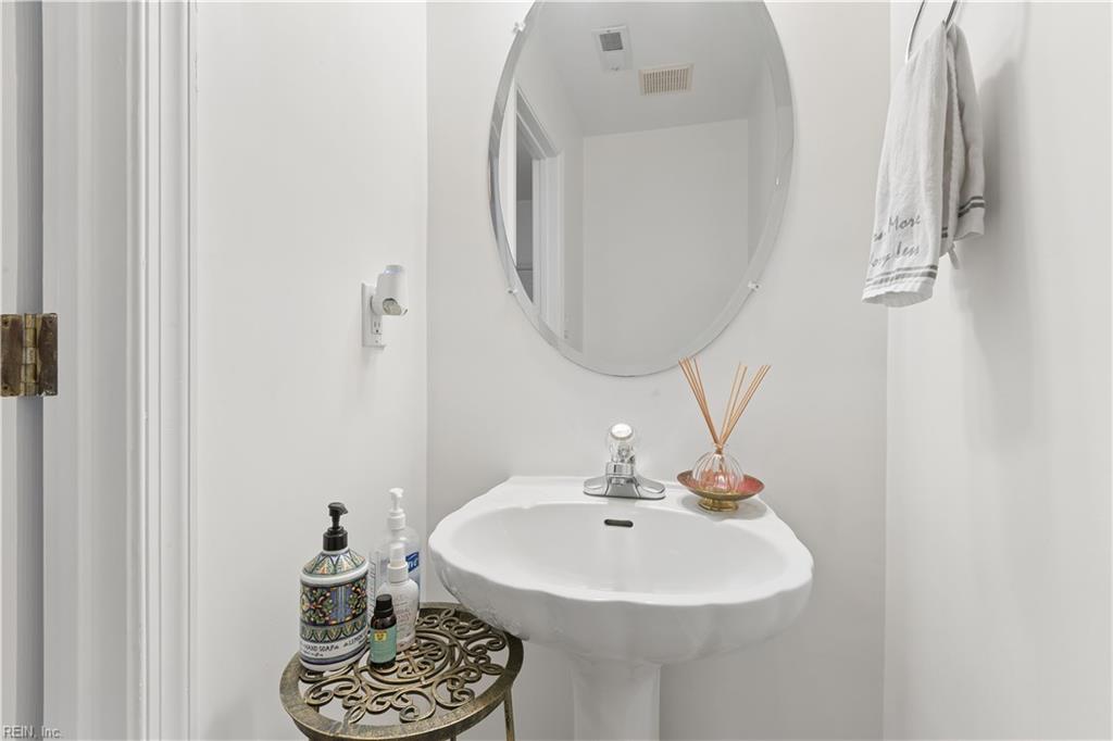 100 Bluff Terrace Newport News VA 23602