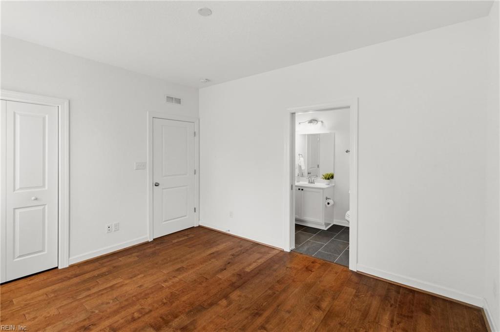 125 Mainsail Loop Yorktown VA 23693