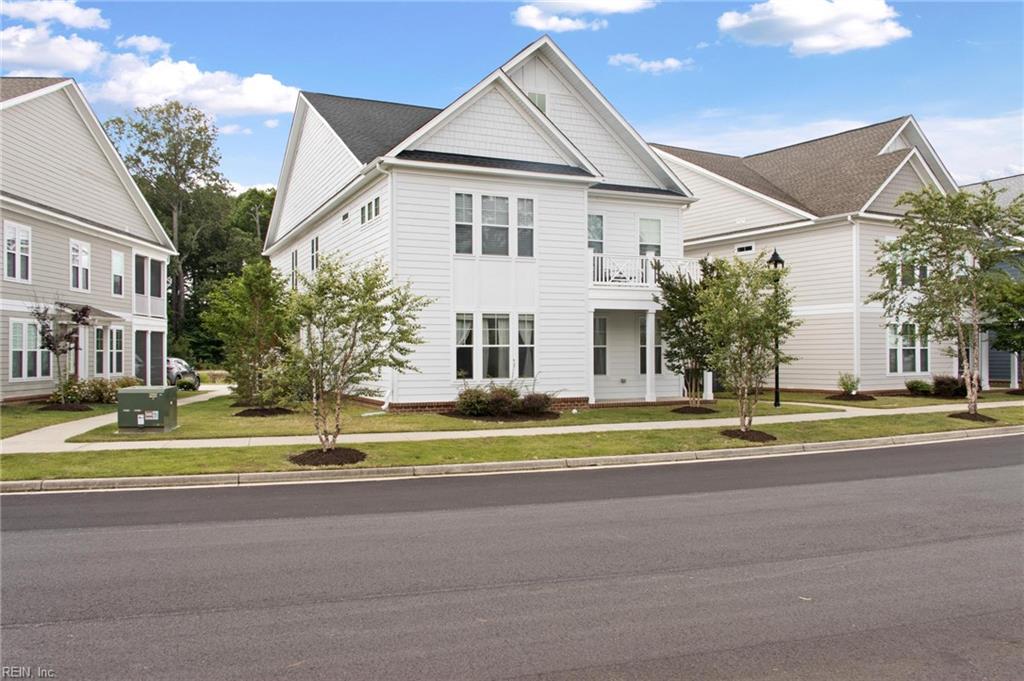 125 Mainsail Loop Yorktown VA 23693