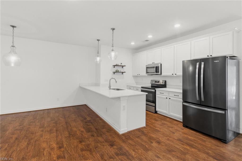 125 Mainsail Loop Yorktown VA 23693