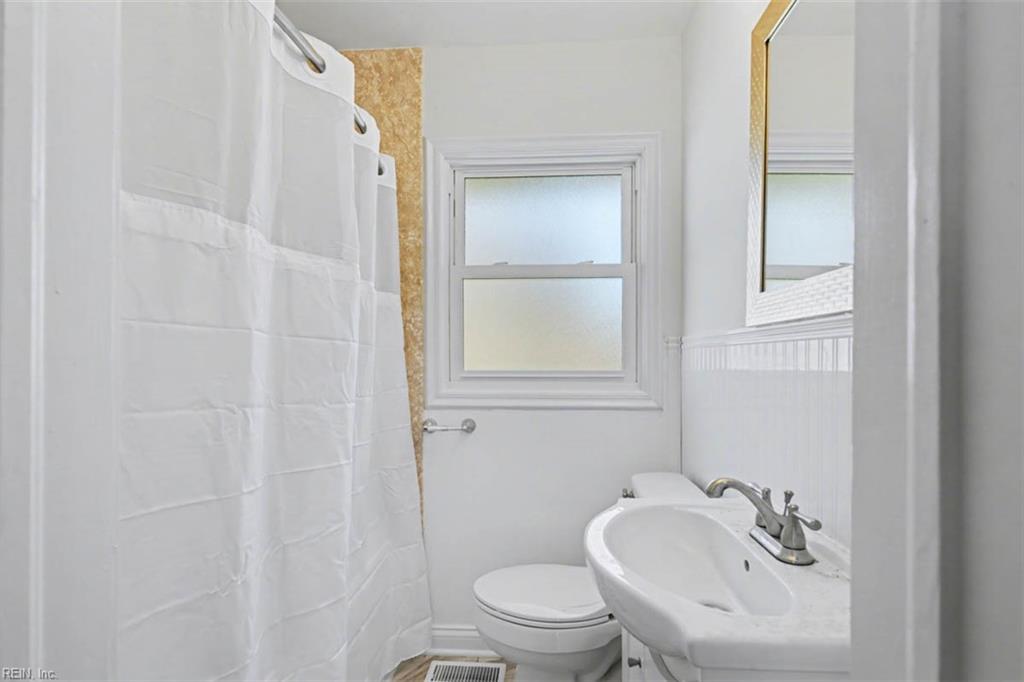 44 Normandy Lane Newport News VA 23606