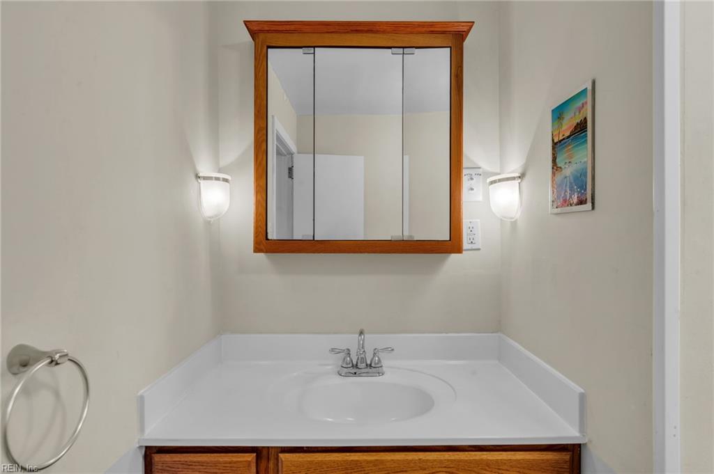 6 Downing Place Newport News VA 23606