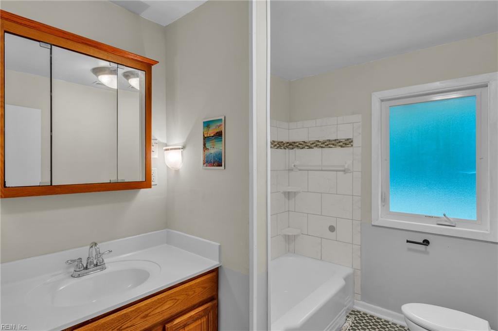 6 Downing Place Newport News VA 23606