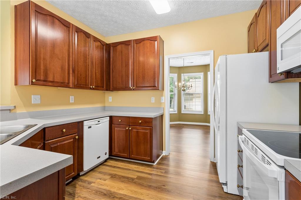 6100 Shrewsbury Square Williamsburg VA 23188