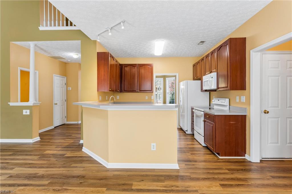 6100 Shrewsbury Square Williamsburg VA 23188
