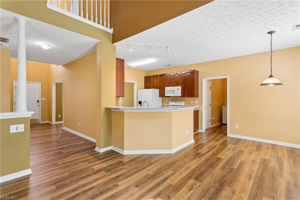 6100 Shrewsbury Square Williamsburg VA 23188