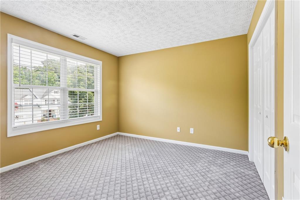 6100 Shrewsbury Square Williamsburg VA 23188