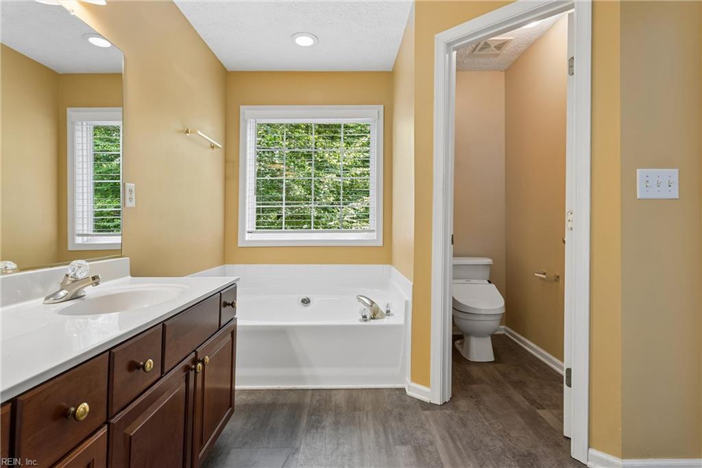 6100 Shrewsbury Square Williamsburg VA 23188