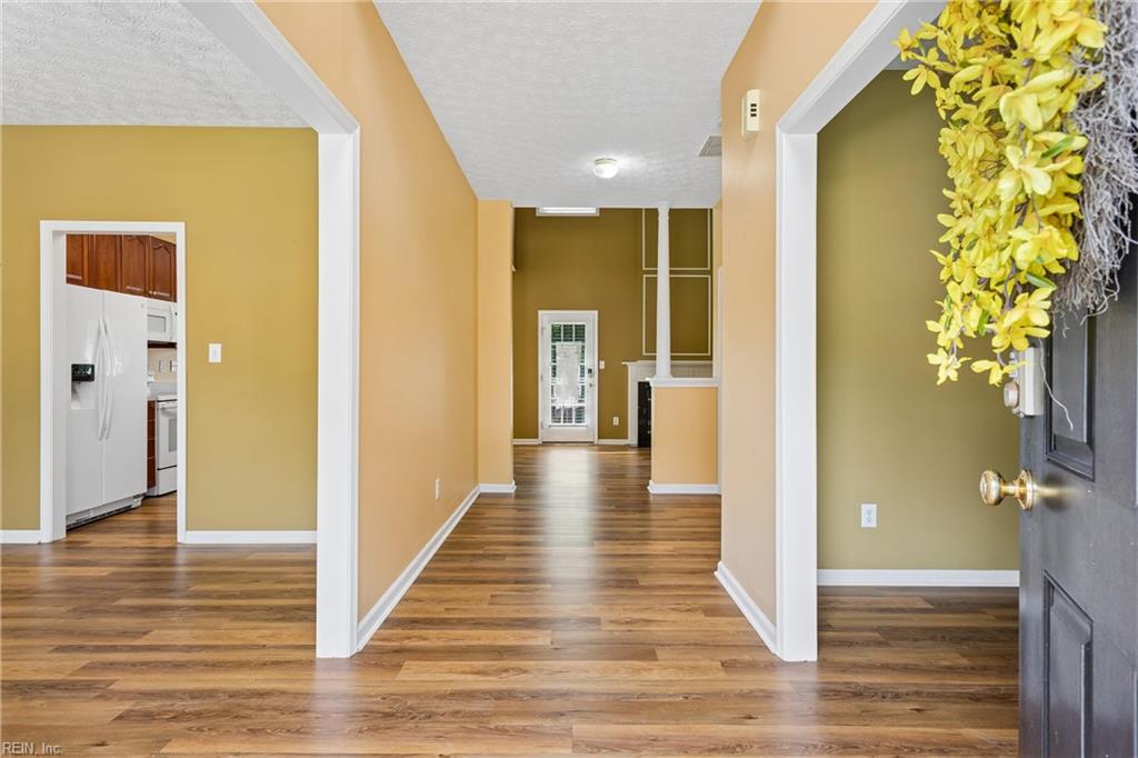 6100 Shrewsbury Square Williamsburg VA 23188