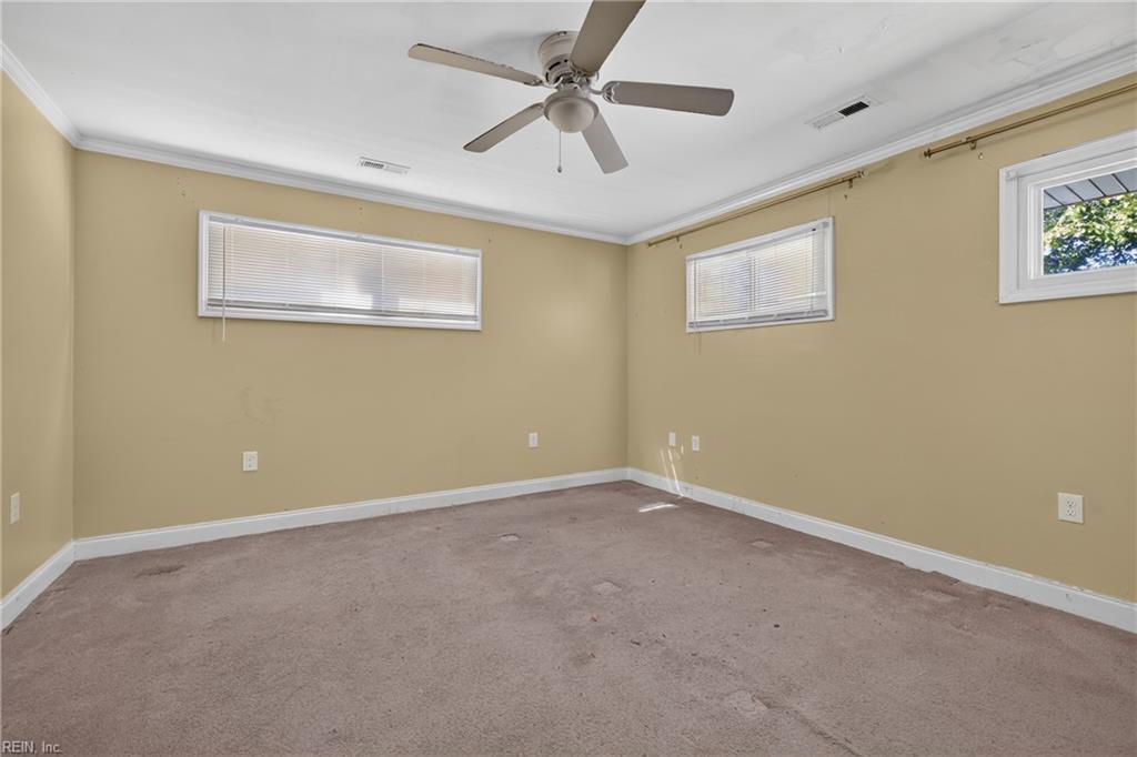 17 Warren Drive Newport News VA 23608