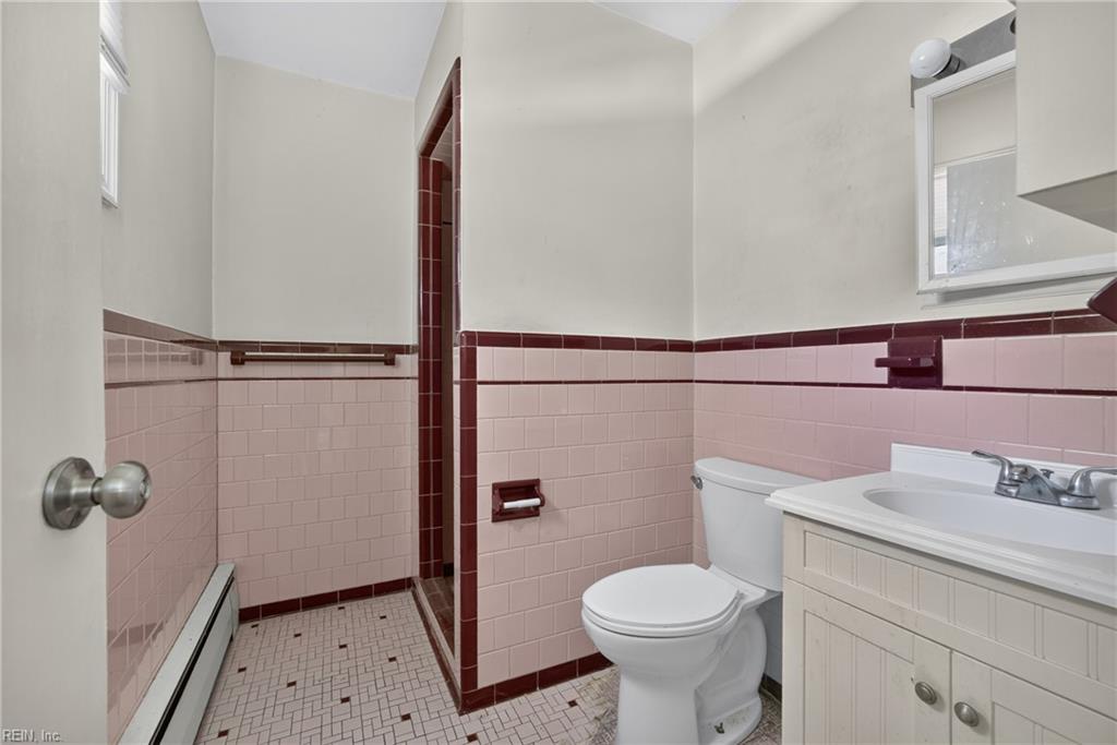 17 Warren Drive Newport News VA 23608