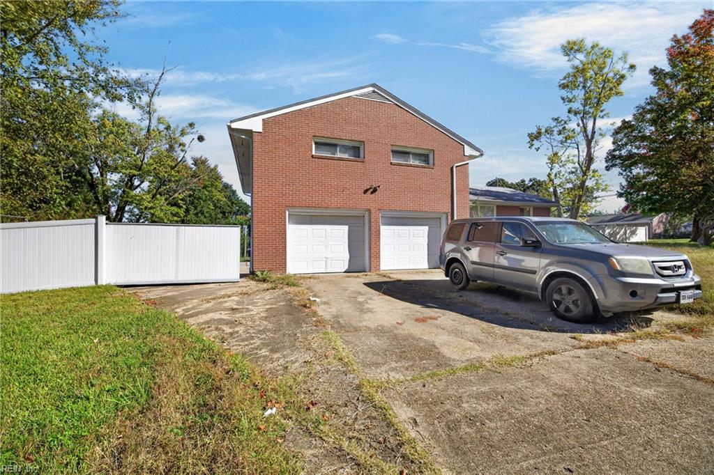 17 Warren Drive Newport News VA 23608