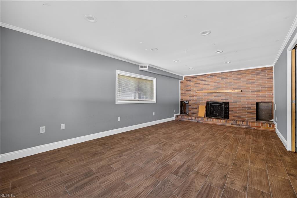 17 Warren Drive Newport News VA 23608