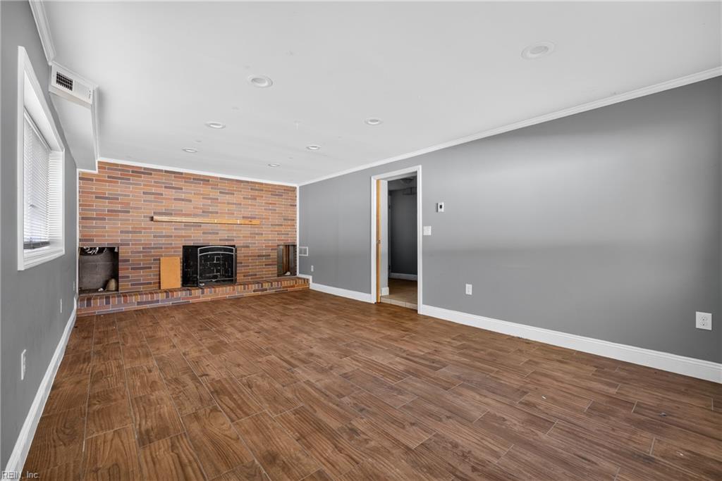 17 Warren Drive Newport News VA 23608