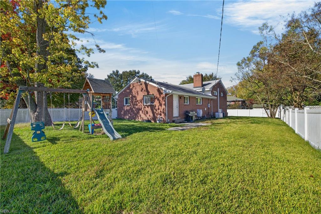 17 Warren Drive Newport News VA 23608