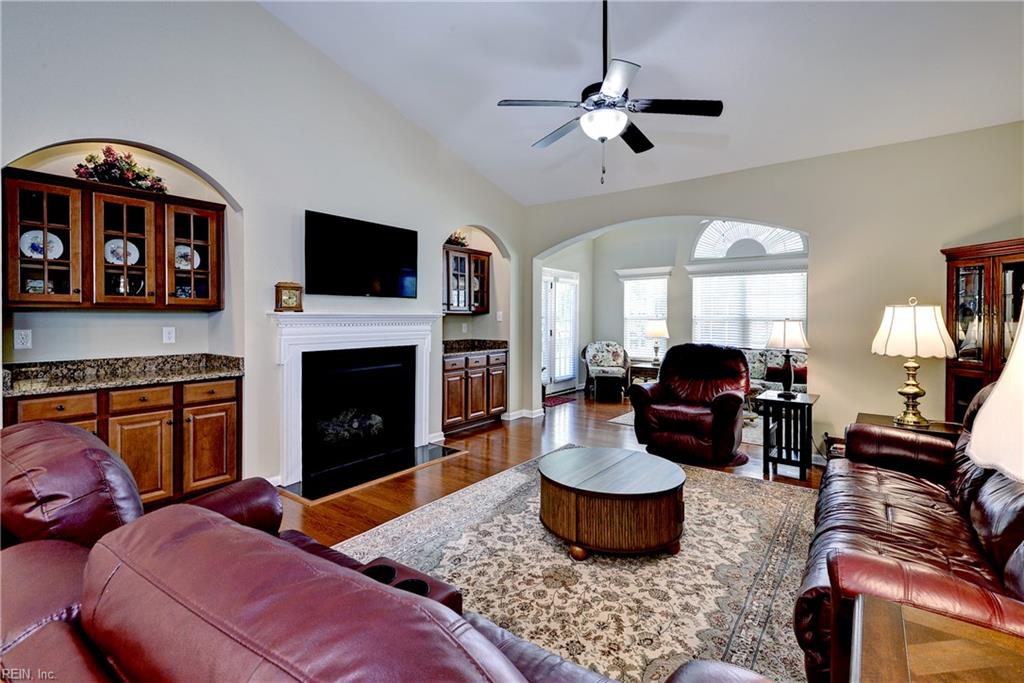 3707 South Square Williamsburg VA 23188
