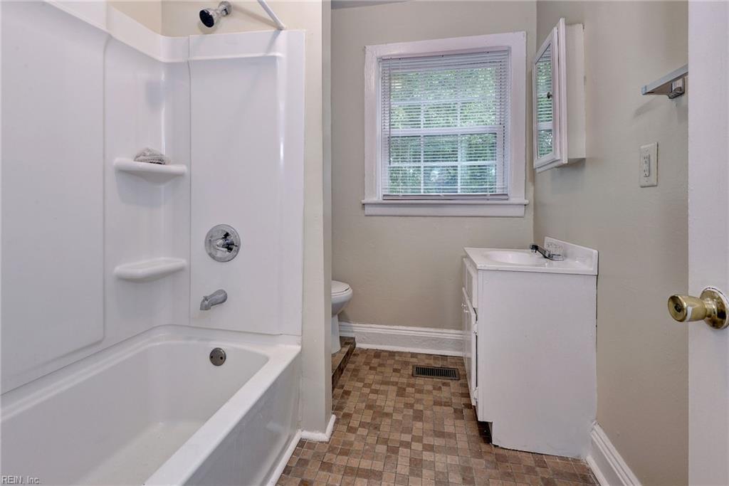 1028 37th Street Newport News VA 23607