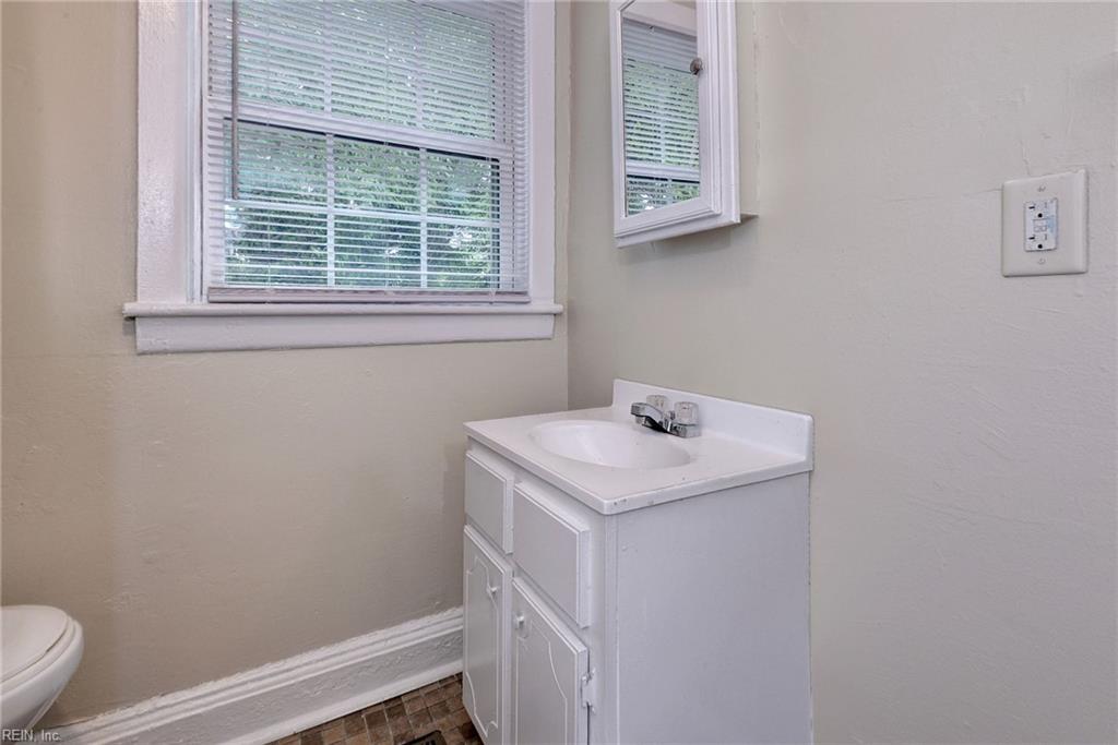 1028 37th Street Newport News VA 23607