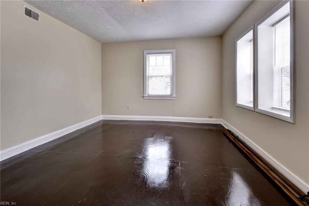 1028 37th Street Newport News VA 23607