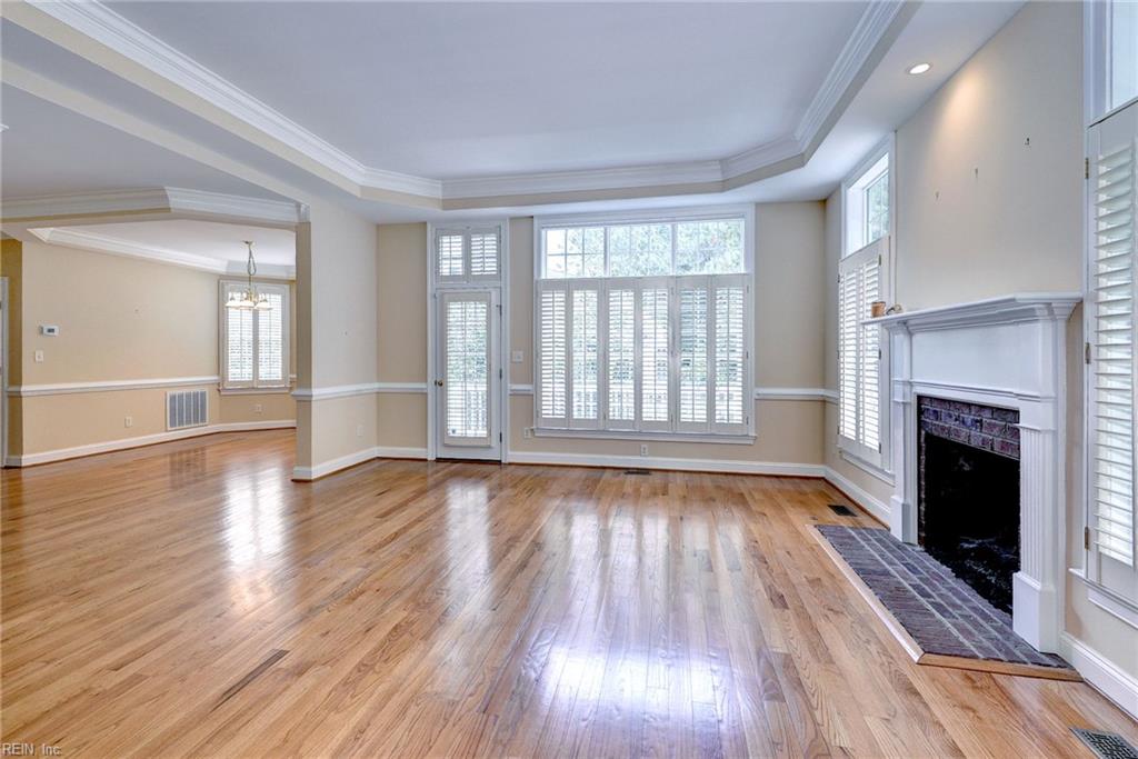 3805 Abington Park Williamsburg VA 23188