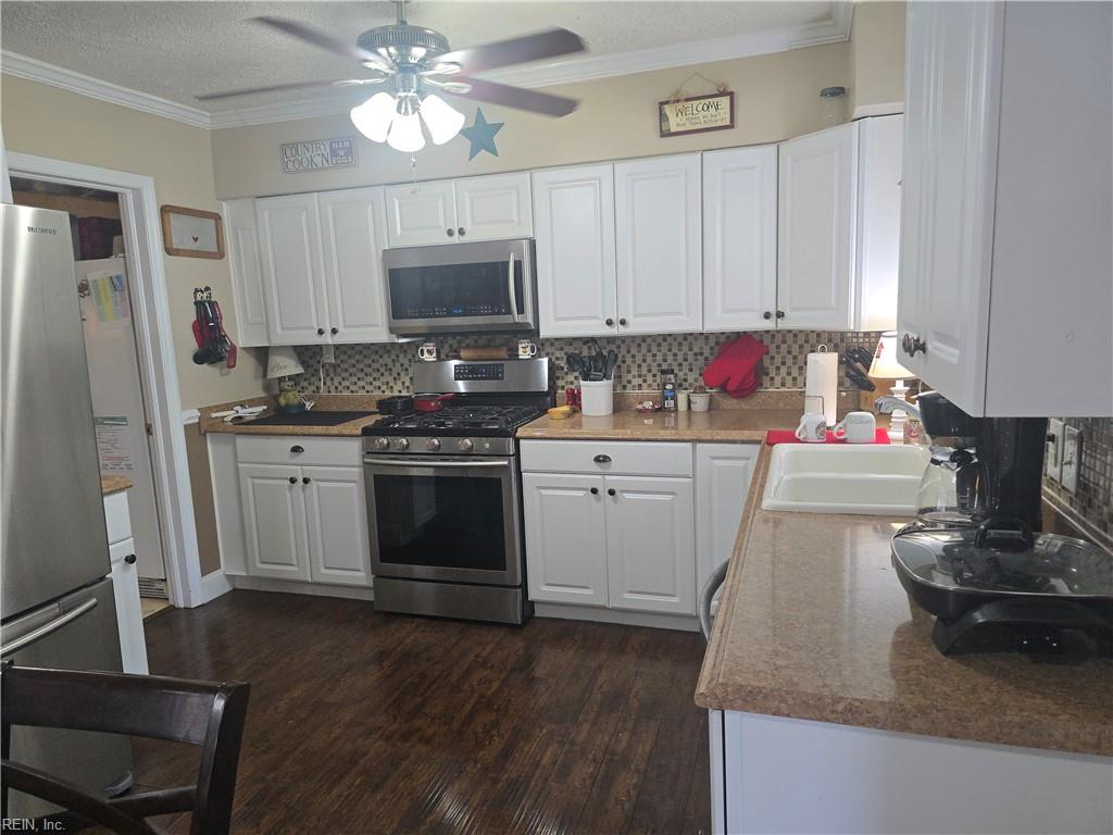 6 Montclare Place Newport News VA 23606