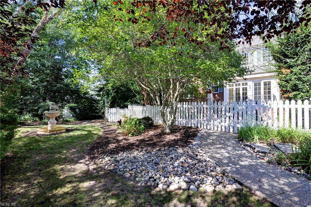 200 River Don Williamsburg VA 23188