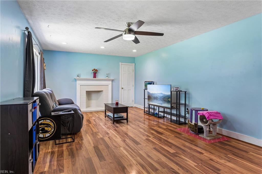7322 Wellford Lane Gloucester VA 23061