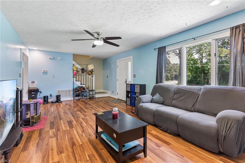 7322 Wellford Lane Gloucester VA 23061
