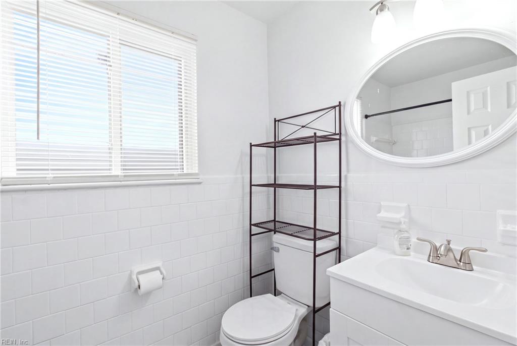 323 Pine Avenue Newport News VA 23607