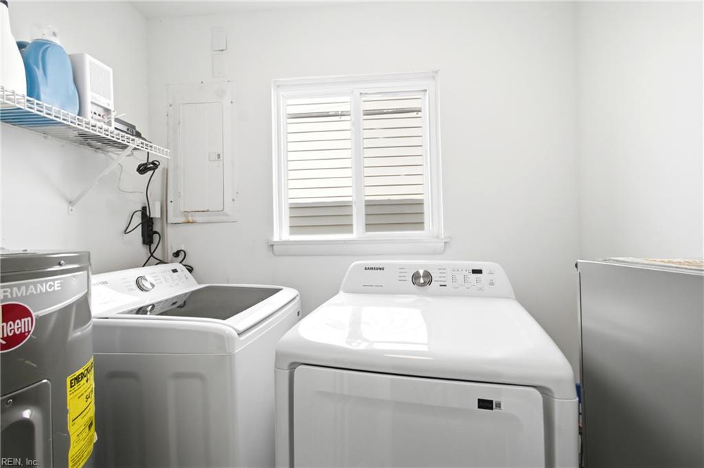 323 Pine Avenue Newport News VA 23607