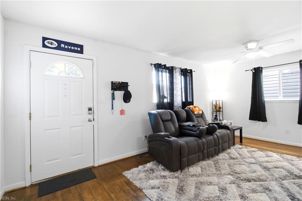 323 Pine Avenue Newport News VA 23607