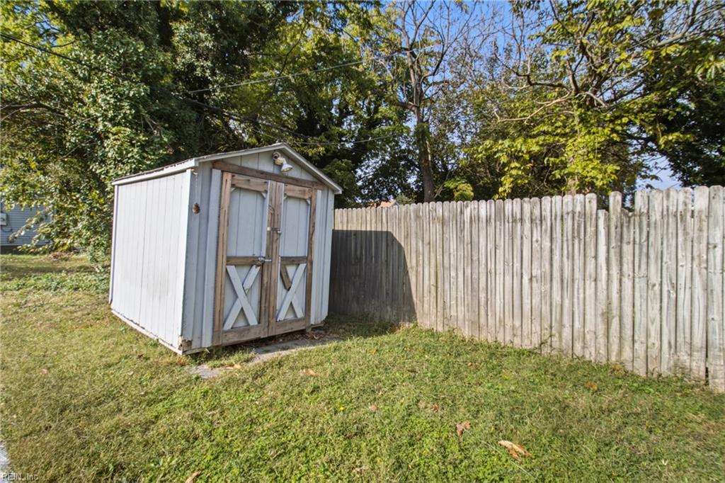 323 Pine Avenue Newport News VA 23607