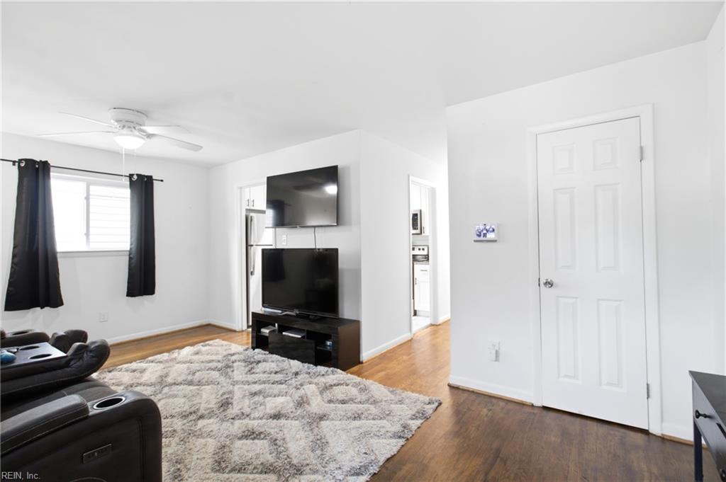 323 Pine Avenue Newport News VA 23607