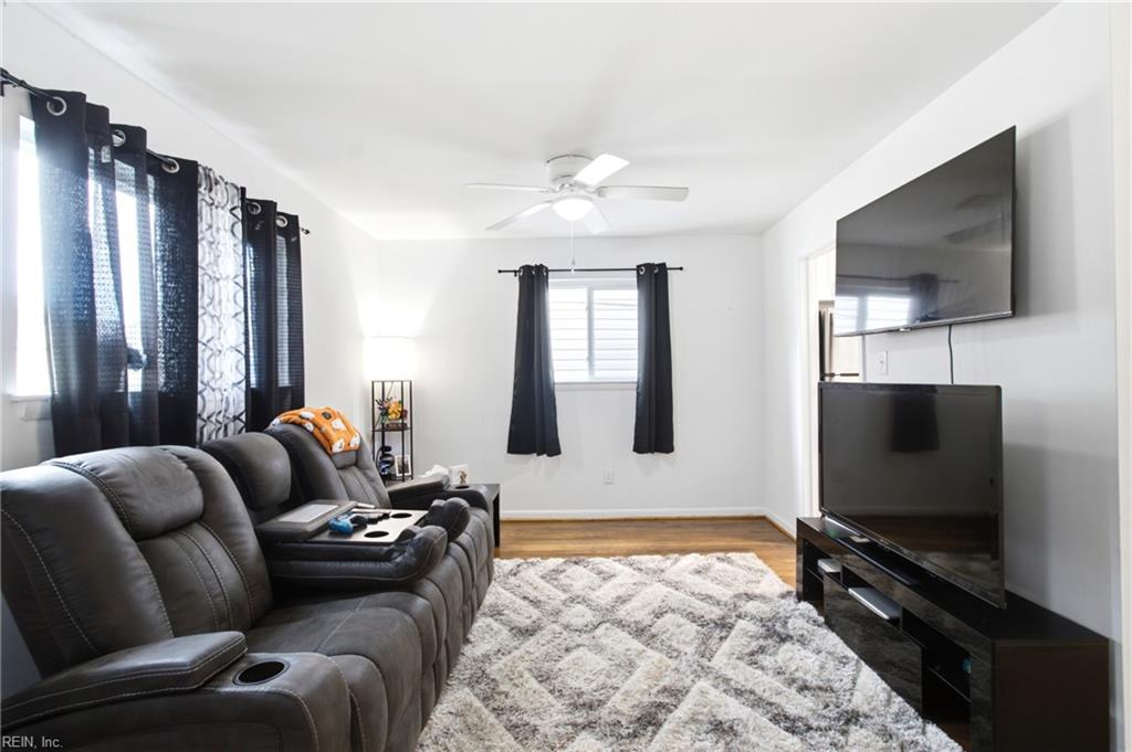 323 Pine Avenue Newport News VA 23607