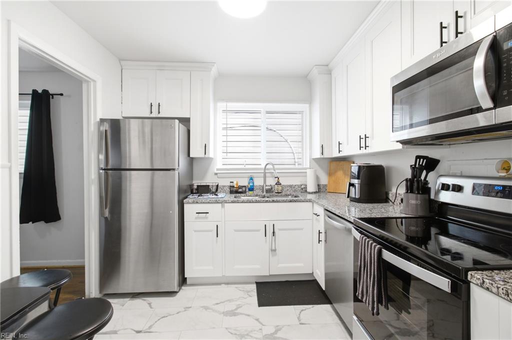 323 Pine Avenue Newport News VA 23607