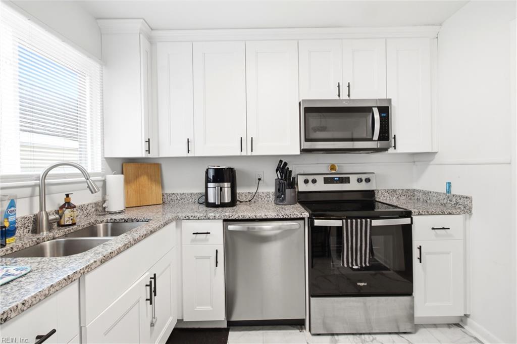 323 Pine Avenue Newport News VA 23607