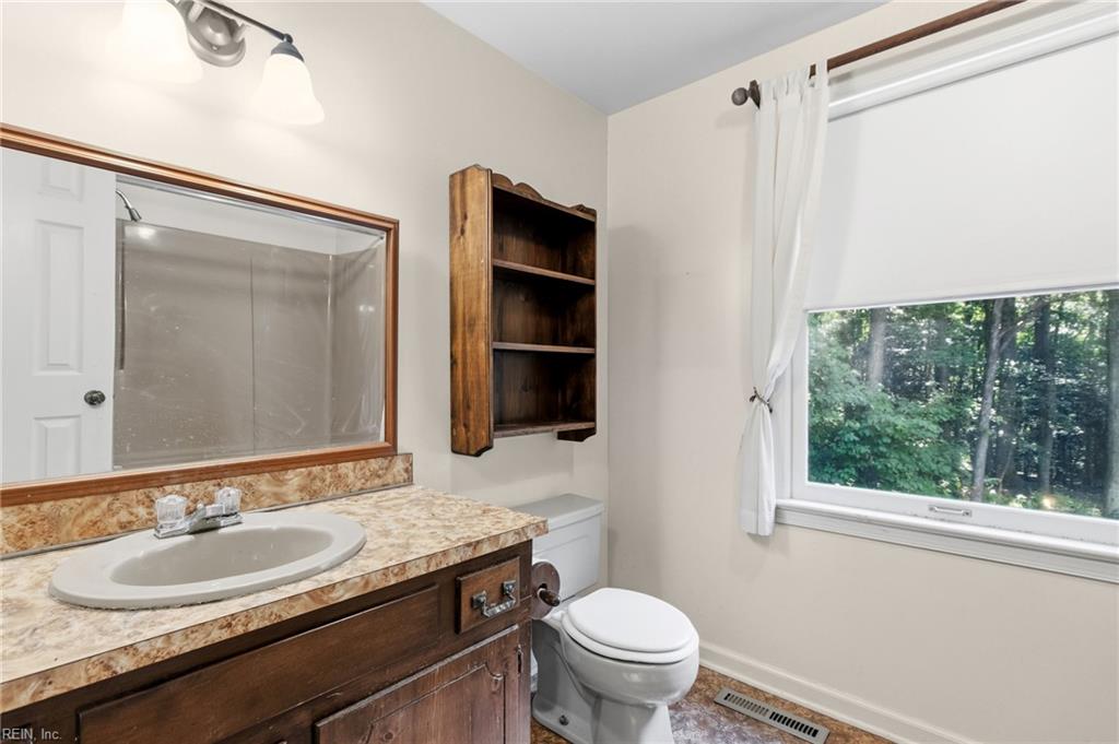 7847 Beaver Dr Drive Gloucester VA 23061