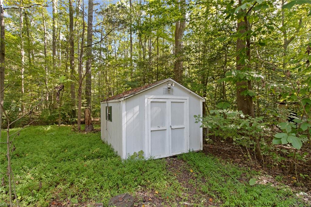 7847 Beaver Dr Drive Gloucester VA 23061