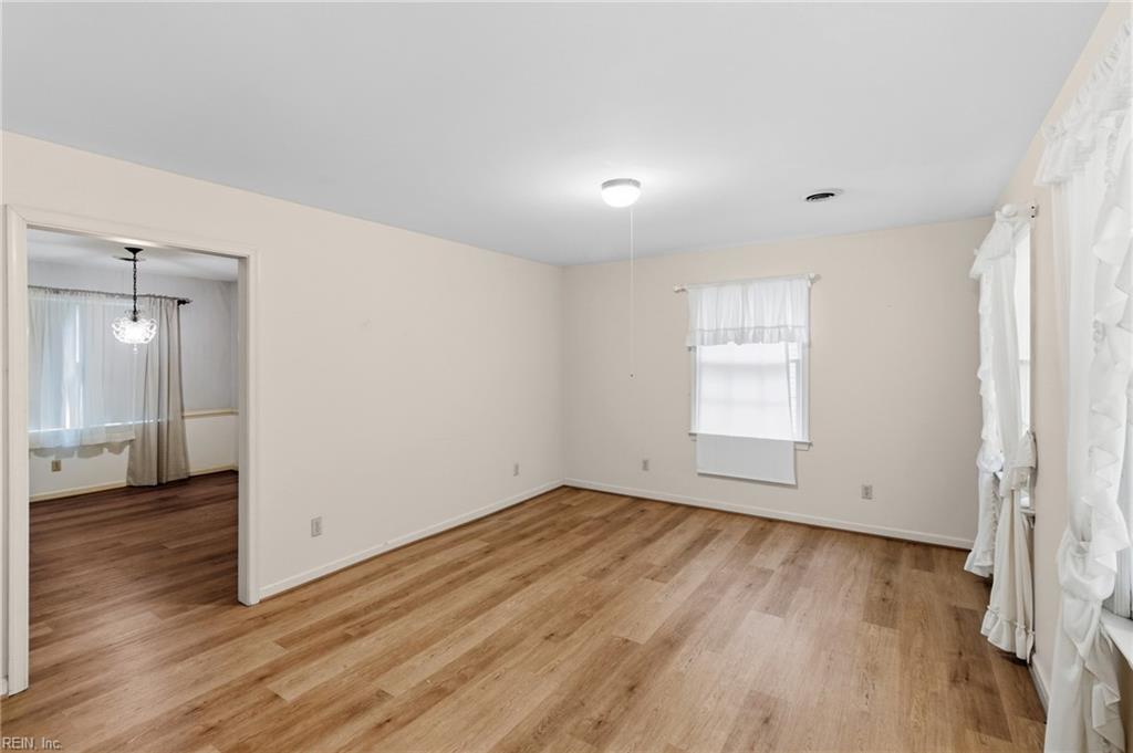 7847 Beaver Dr Drive Gloucester VA 23061