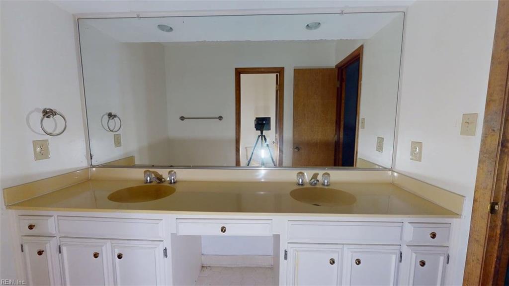 4859 Rosewell Drive Gloucester VA 23061