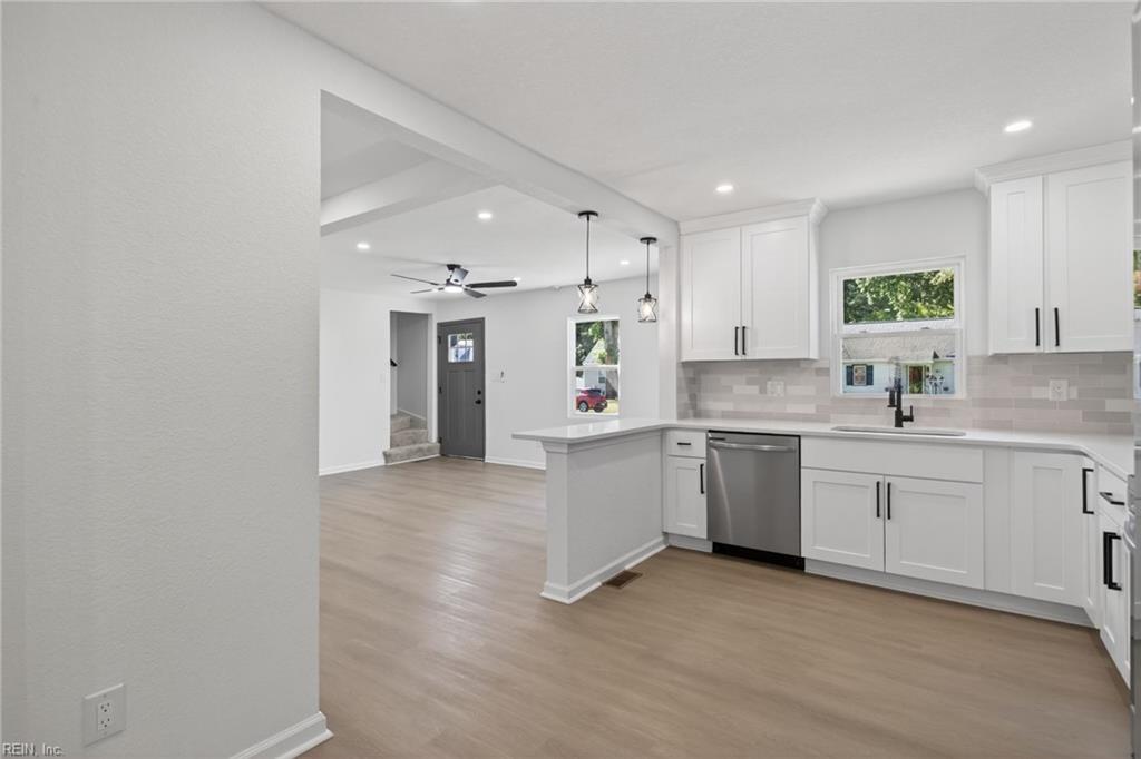 82 Lakeside Drive Newport News VA 23606
