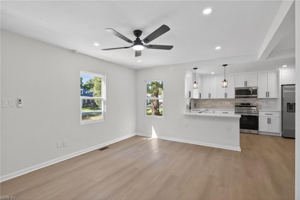 82 Lakeside Drive Newport News VA 23606