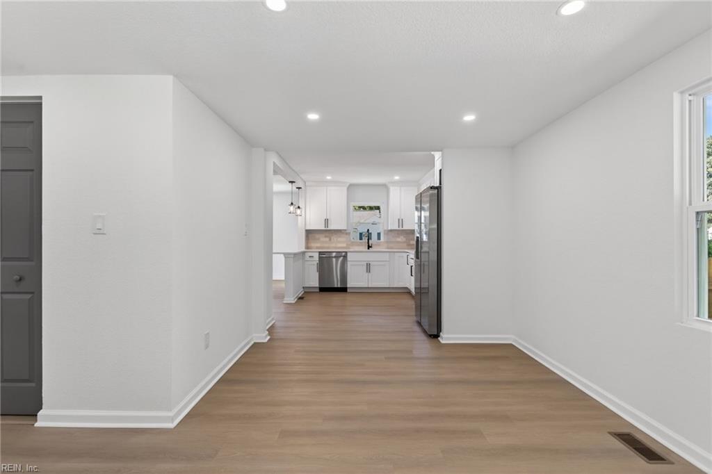 82 Lakeside Drive Newport News VA 23606