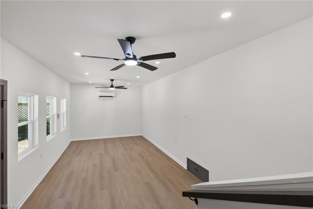 82 Lakeside Drive Newport News VA 23606