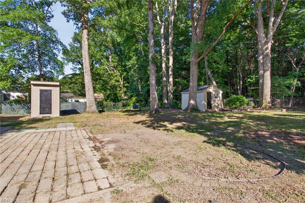 82 Lakeside Drive Newport News VA 23606