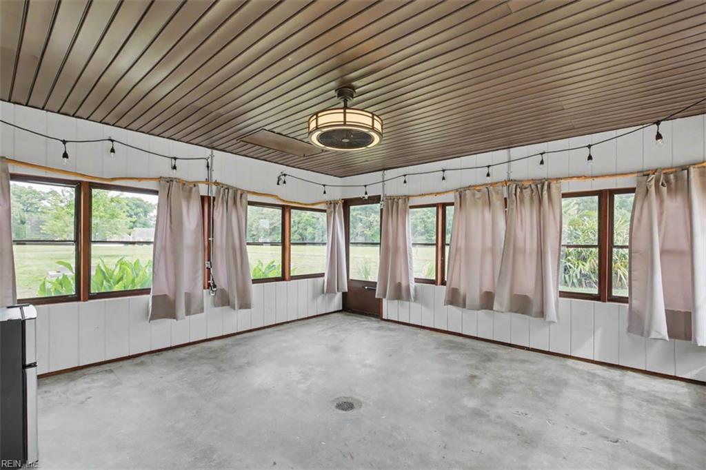 707 Waterview Road Yorktown VA 23692