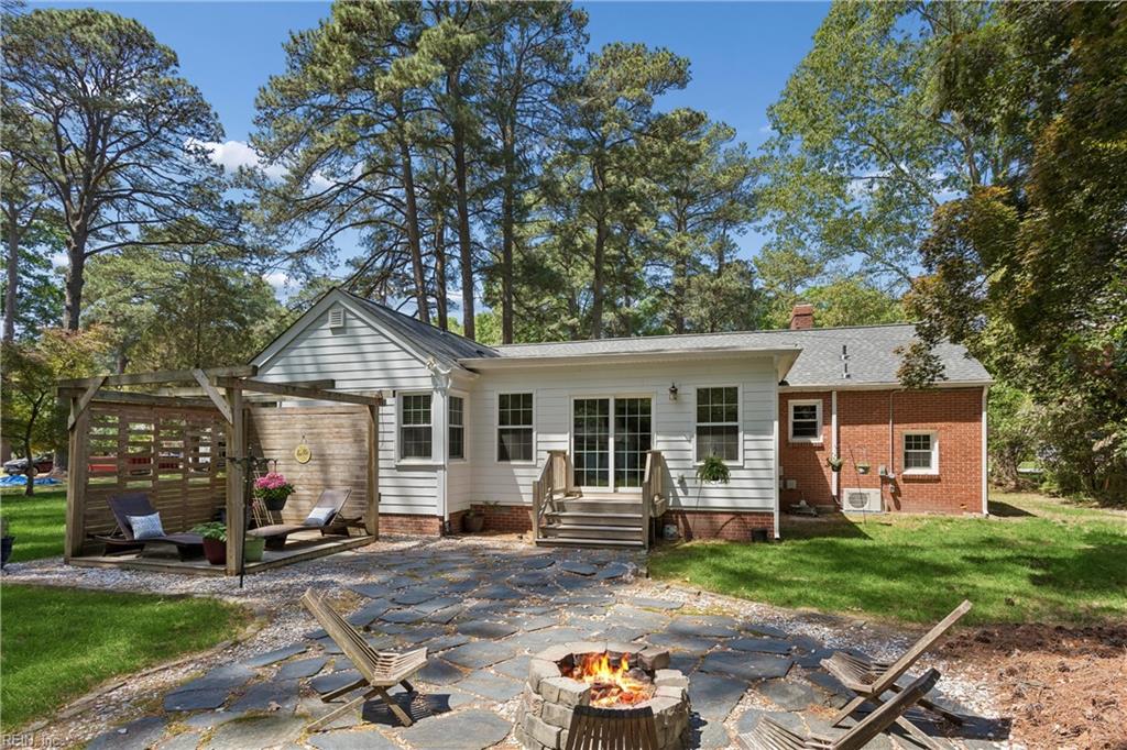 200 Mistletoe Drive Newport News VA 23606